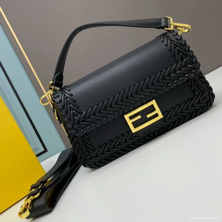 Cheap HOT Baguette Medium Fendi Stitching In Bag Black Leather 0805